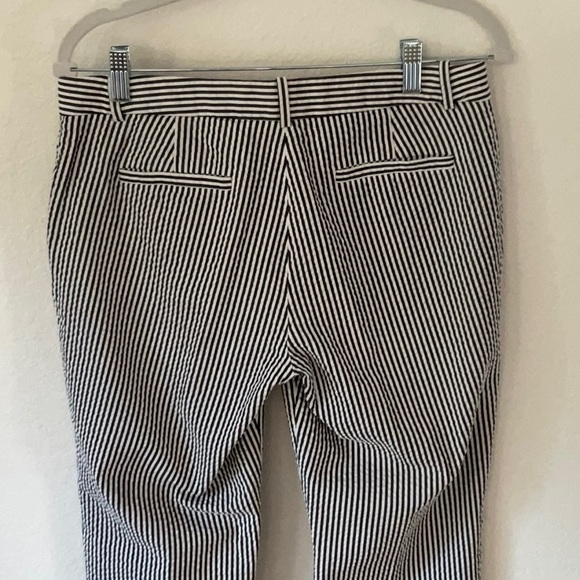 JCrew capris in beautiful seer sucker black and white stripes - Picture 5 of 8